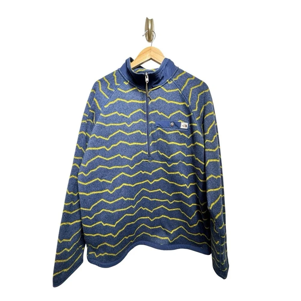 The North Face Men's L Gordon Lyons 1/4 Zip. Shady Blue w/Yellow.